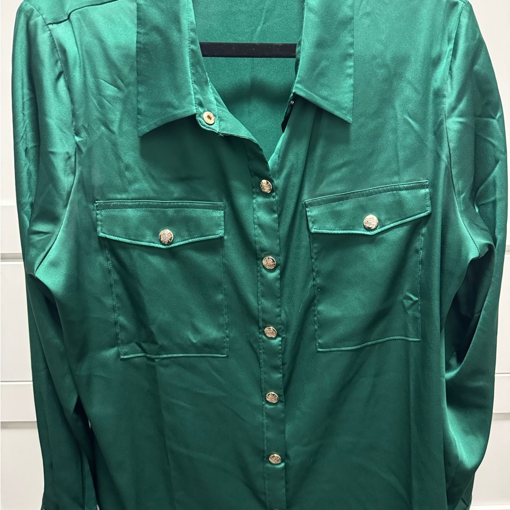 White House Black Market Dark Green Silk shaped shirt. Size Large.